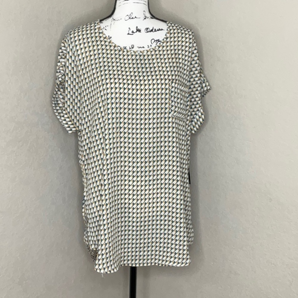 733 - OLM NWT Black and White Checkered Flutter Sleeve Top, Size XL